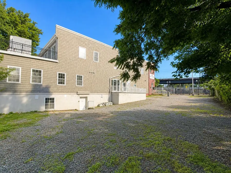 35 WEST 8TH ST, Bayonne, NJ 07002 - #3