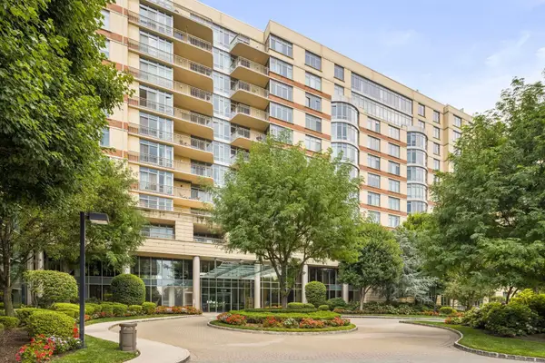 8100 RIVER RD #810, North Bergen, NJ 07047