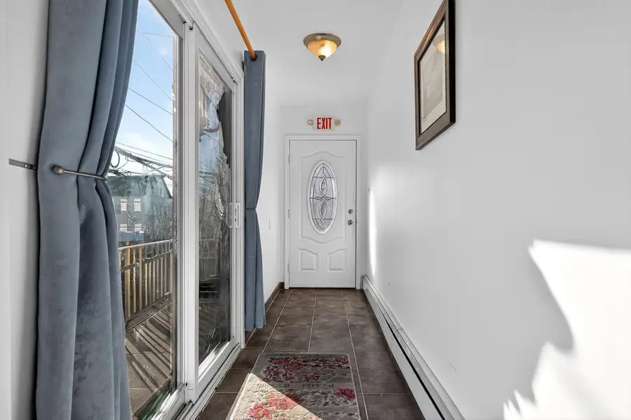 27 MECHANIC ST, Bayonne, NJ 07002 - #2