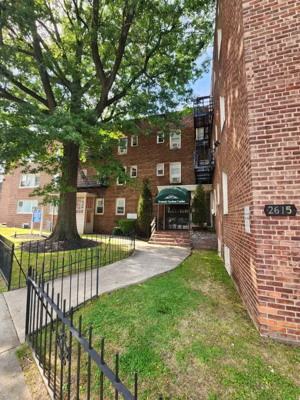 2615 JOHN F KENNEDY BLVD #209, JC, Journal Square, NJ 07306