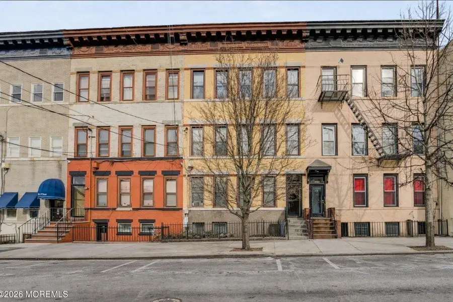 1202 13TH ST #6, North Bergen, NJ 07047 - #2