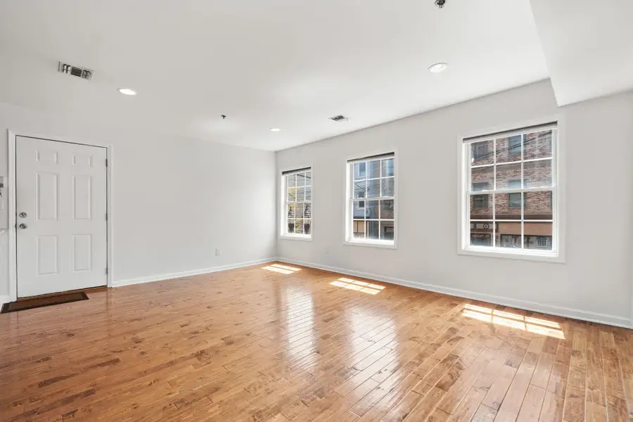 354 3RD ST #2, Jersey City, NJ 07302 - #3