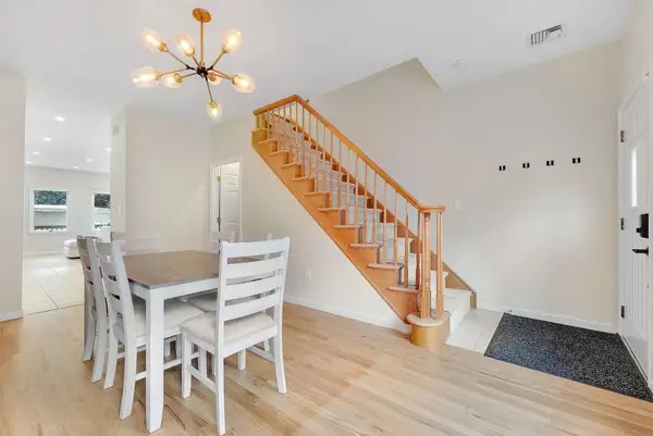 313 1/2 4TH ST, JC, Downtown, NJ 07302