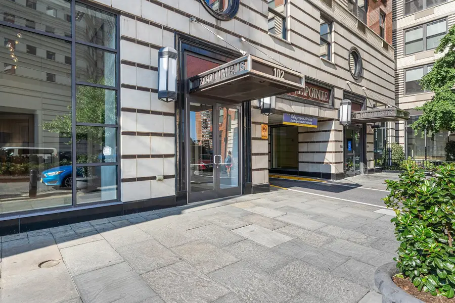 102 CHRISTOPHER COLUMBUS DR #202, Jersey City, NJ 07302 - #2
