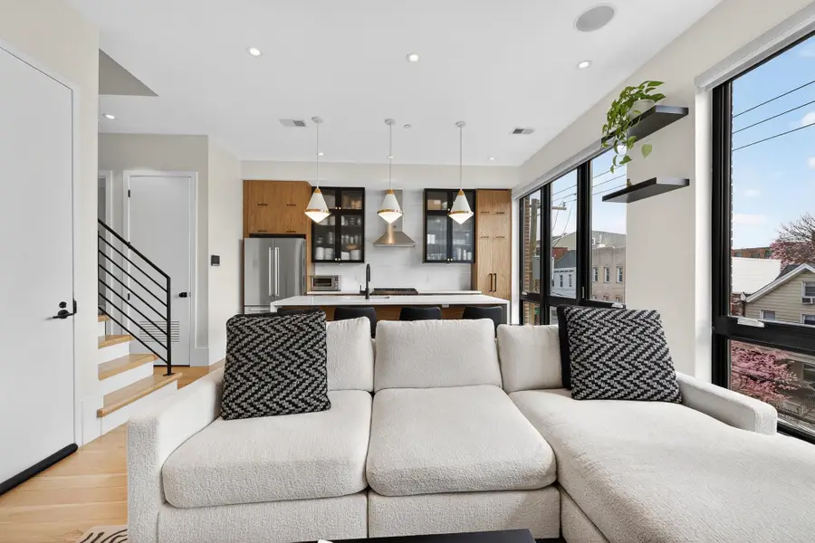 339 PALISADE AVE #C, Jersey City, NJ 07307 - #2