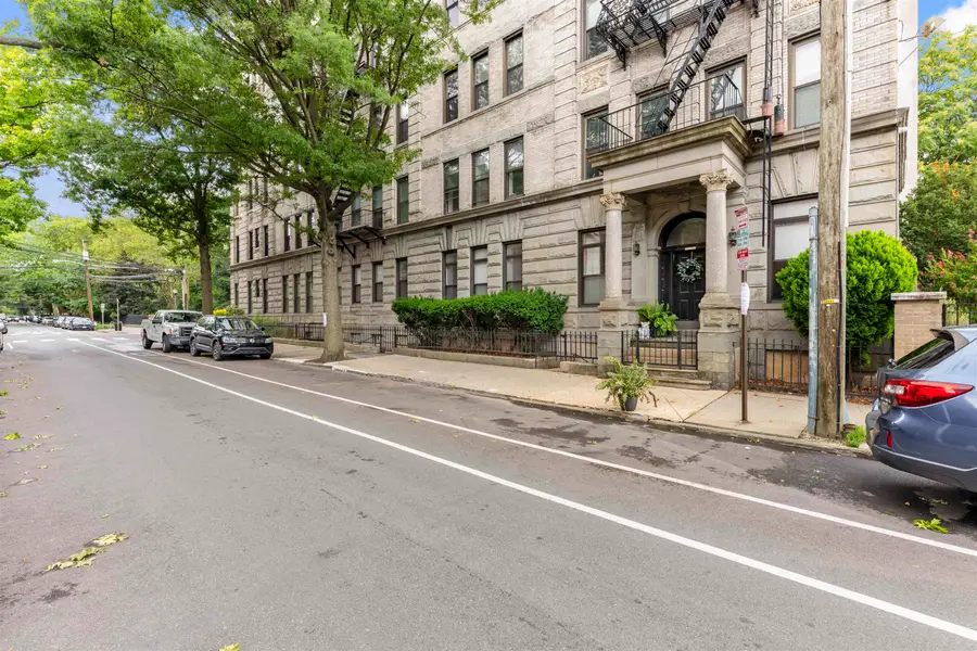 258 BARROW ST #1B, Jersey City, NJ 07302 - #3