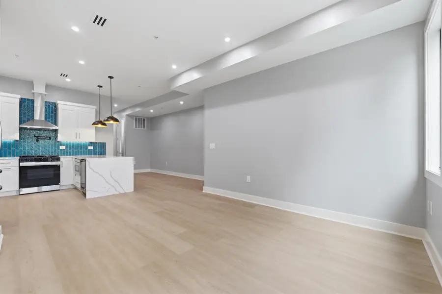 389 VIRGINIA AVE #1, Jersey City, NJ 07304 - #2