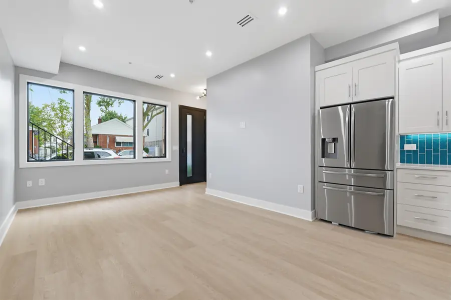 389 VIRGINIA AVE #1, Jersey City, NJ 07304 - #3