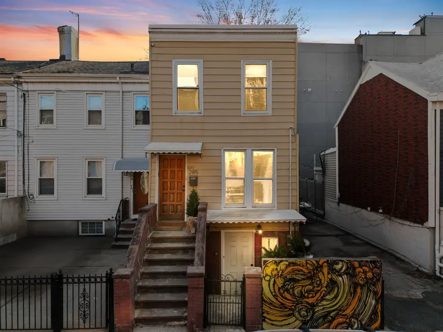 285 3RD ST, Jersey City, NJ 07302 - #2