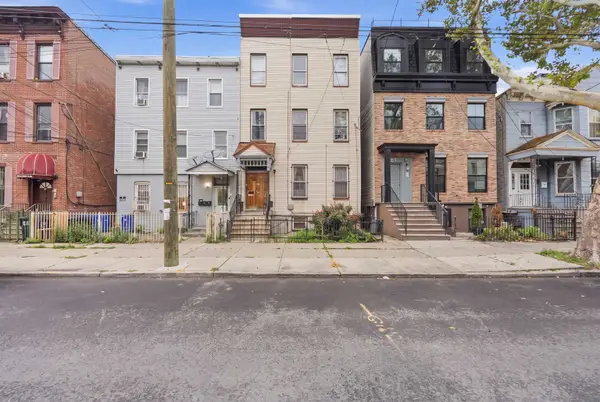 64 GARDNER AVE, JC, Bergen-Lafayett, NJ 07304