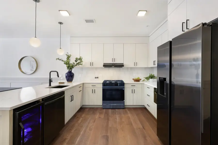 262 NEW YORK AVE #302, Jersey City, NJ 07307 - #2