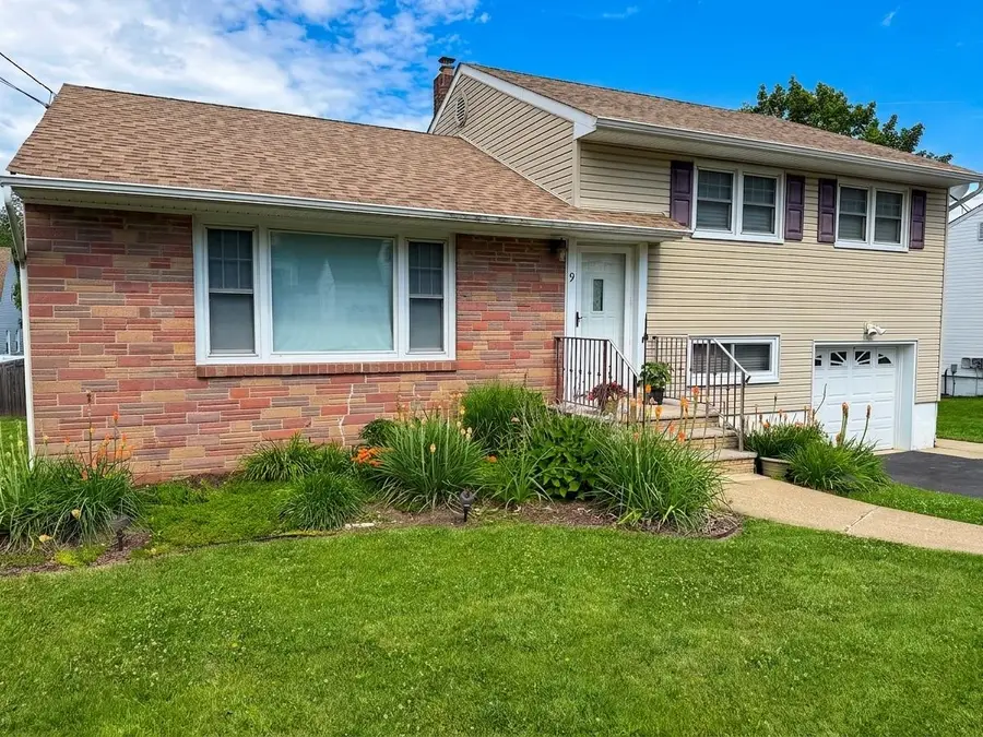9 WESTMINSTER TERRACE, West Orange, NJ 07052 - #2