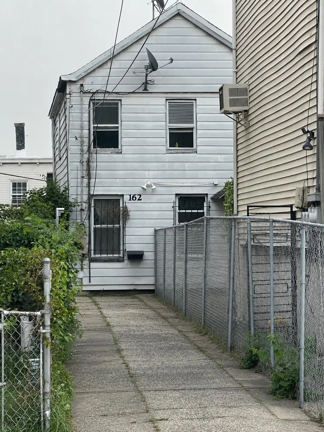 162 SUMMIT AVE, Jersey City, NJ 07304 - #1