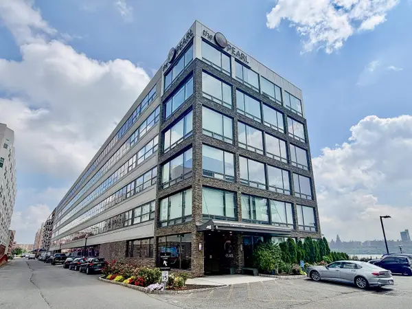 9 SOMERSET LANE #PH 608/614, Edgewater, NJ 08010
