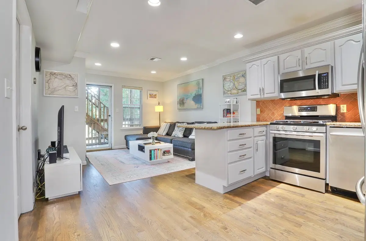 15 JEFFERSON AVE #2B, Jersey City, NJ 07306 - #1
