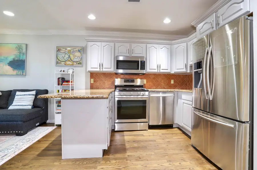 15 JEFFERSON AVE #2B, Jersey City, NJ 07306 - #3