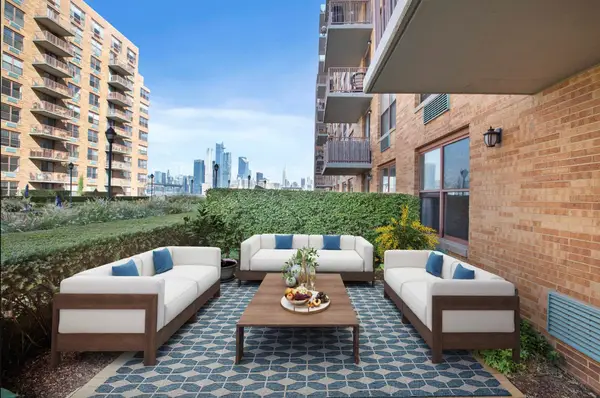 2 CONSTITUTION CT #413, Hoboken, NJ 07030