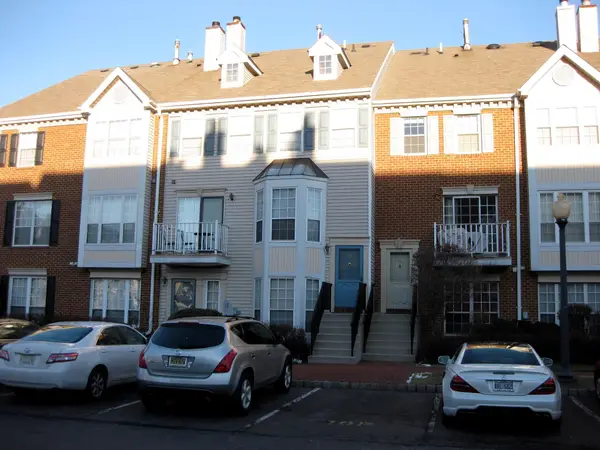 46 WALNUT ST, JC, West Bergen, NJ 07305