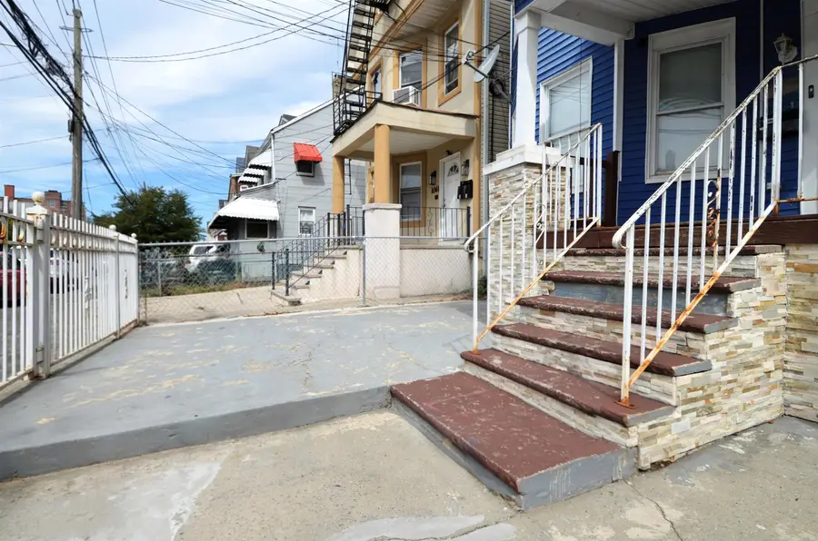 1059 LAFAYETTE ST, Elizabeth, NJ 07001 - #2