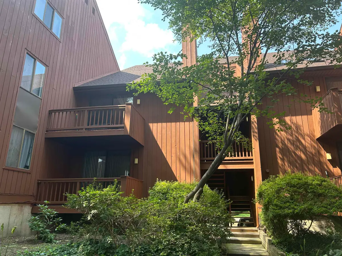 520 TEAL PLAZA, Secaucus, NJ 07094 - #1