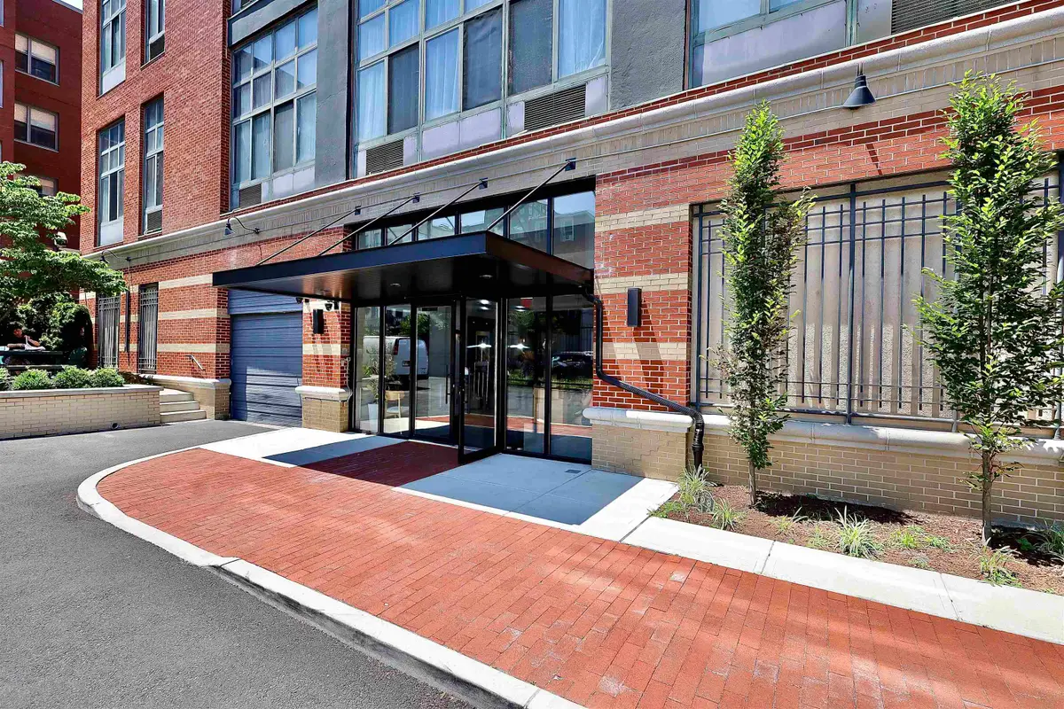 205 10TH ST #8Q, Jersey City, NJ 07302 - #1