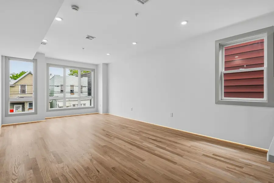 161 WOODLAWN AVE #2, Jersey City, NJ 07305 - #2