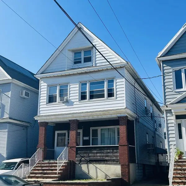 160 WEST 9TH ST, Bayonne, NJ 07002