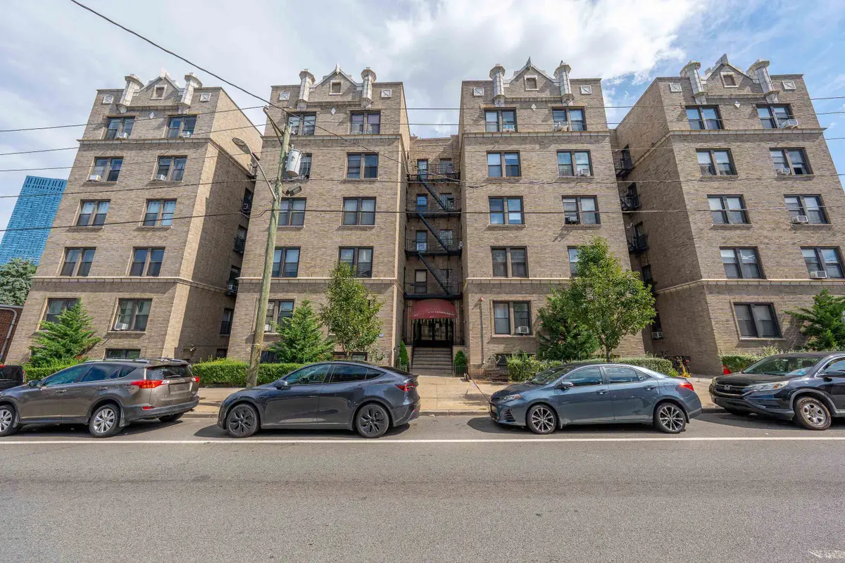 2700 KENNEDY BLVD #102, Jersey City, NJ 07306 - #1