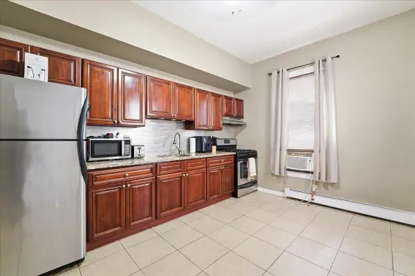 1612 WEST ST, Union City, NJ 07087