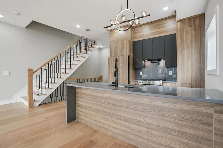 68 THORNE ST #2, Jersey City, NJ 07307 - #2