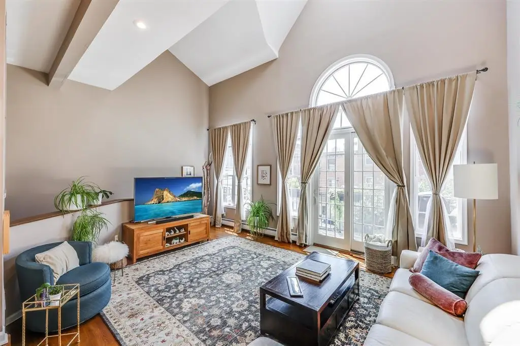 298 3RD ST #4, Jersey City, NJ 07302 - #1