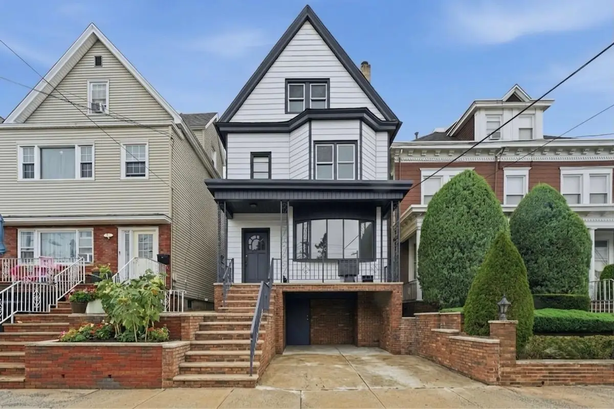 281 AVENUE C, Bayonne, NJ 07002 - #1