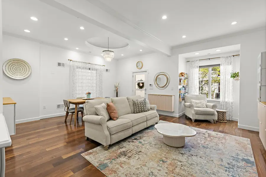147 MANHATTAN AVE, Jersey City, NJ 07307 - #2