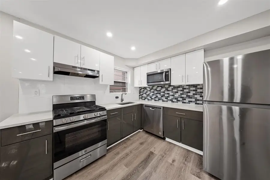 54 COLLEGE ST, Jersey City, NJ 07305 - #2