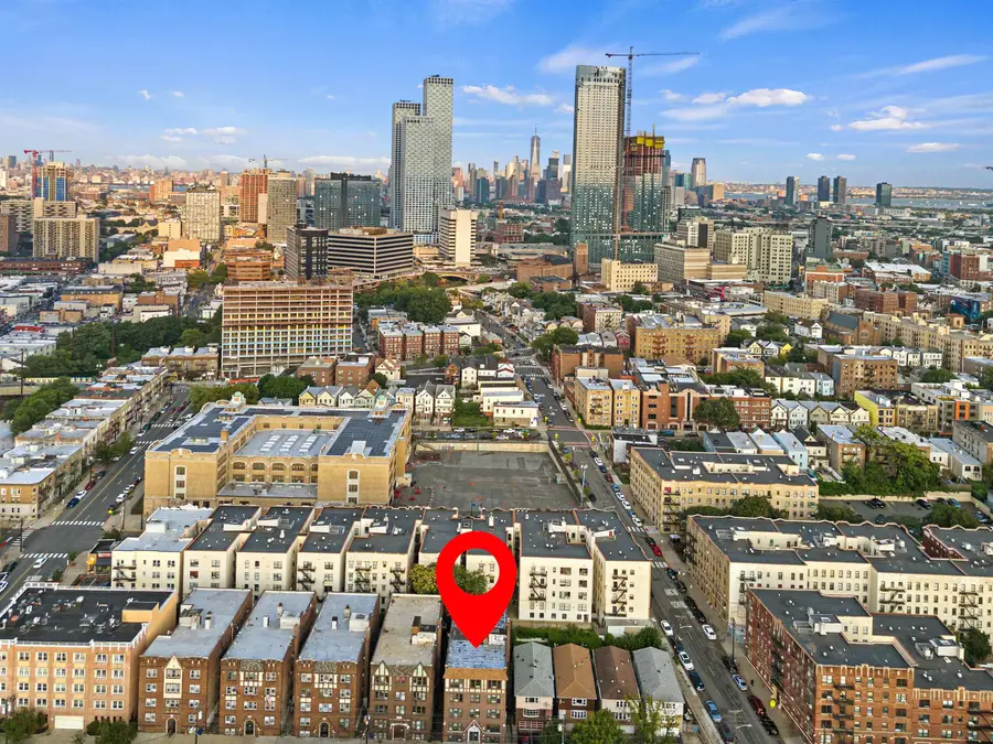 118 CORBIN AVE, Jersey City, NJ 07306 - #2