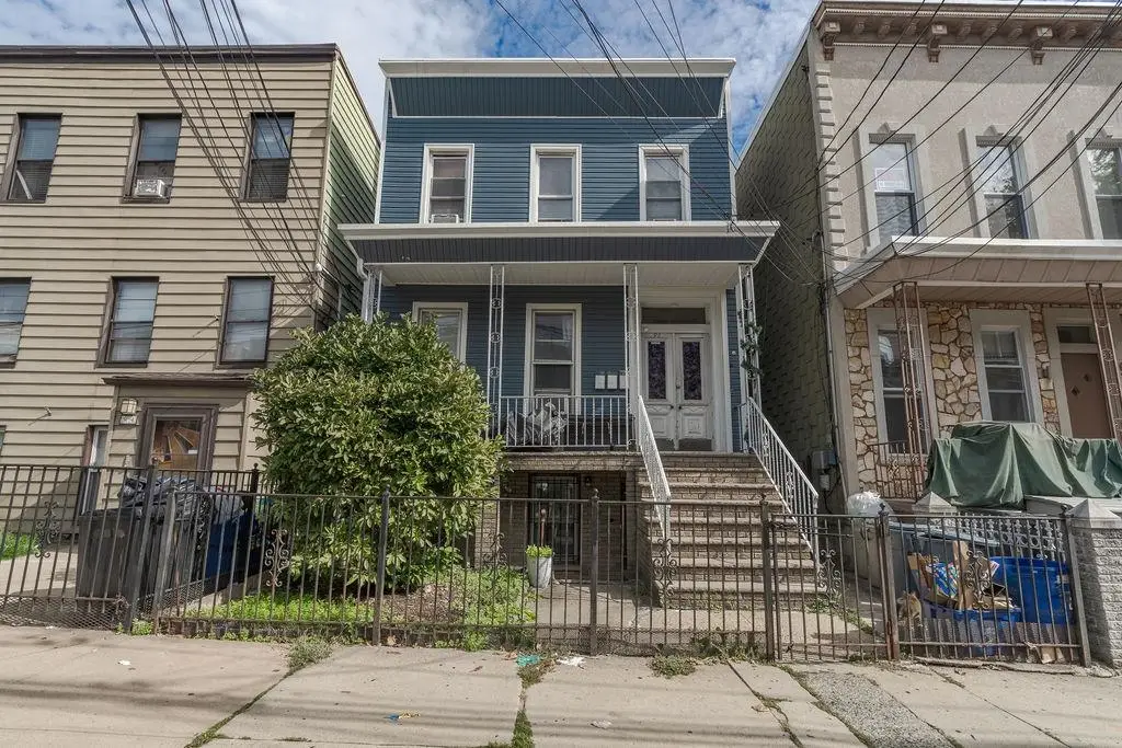 92 HANCOCK AVE, Jersey City, NJ 07307 - #1