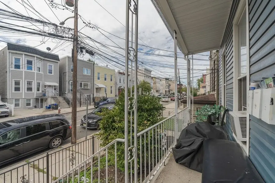 92 HANCOCK AVE, Jersey City, NJ 07307 - #2