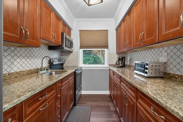 214 AVENUE A #B5, Bayonne, NJ 07002