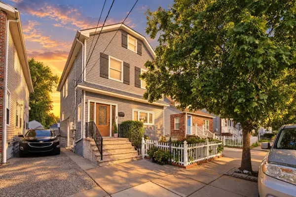 127 WEST 55TH ST, Bayonne, NJ 07002