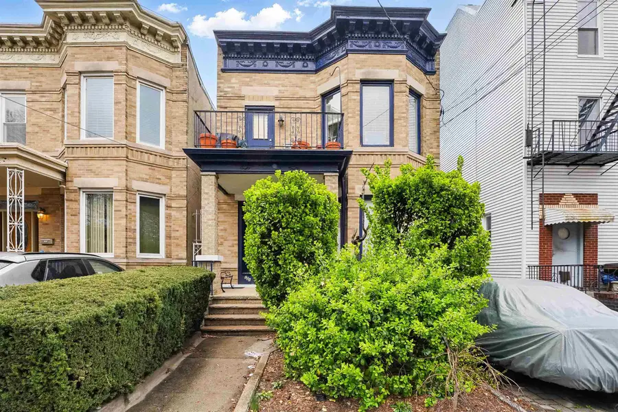 104 HIGHPOINT AVE, Weehawken, NJ 07086 - #2