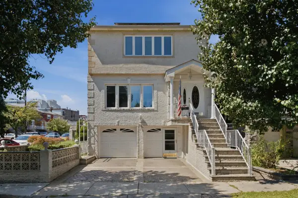 1 GREGG LANE, Bayonne, NJ 07002