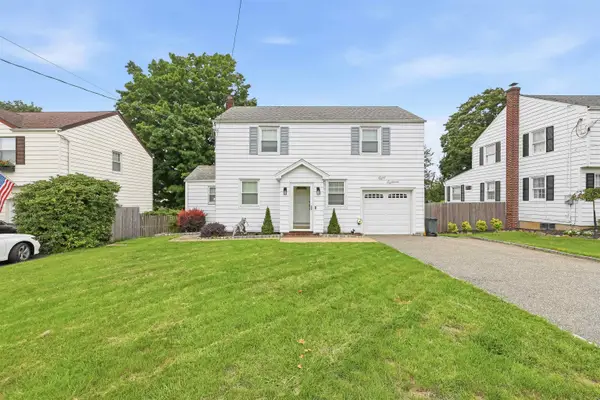 818 RIDGE RD, Cedar Grove, NJ 07009