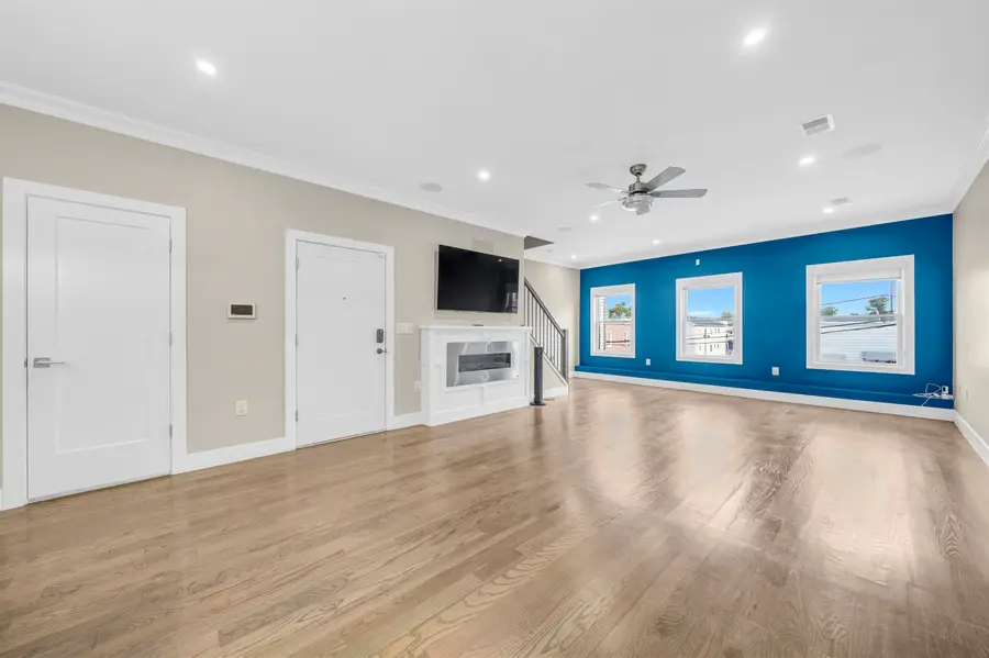 9 STAGG ST #2, Jersey City, NJ 07306-3413 - #2