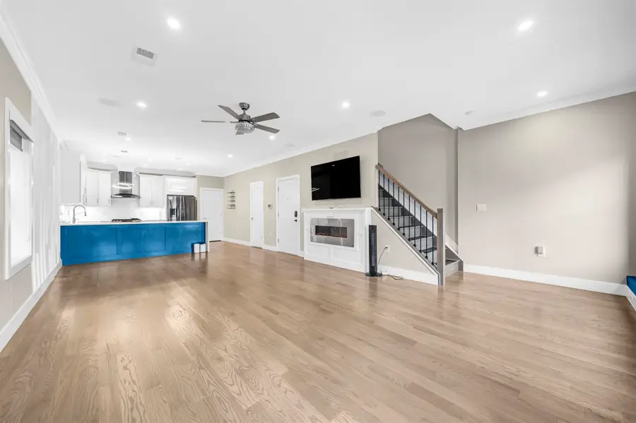 9 STAGG ST #2, Jersey City, NJ 07306-3413 - #3