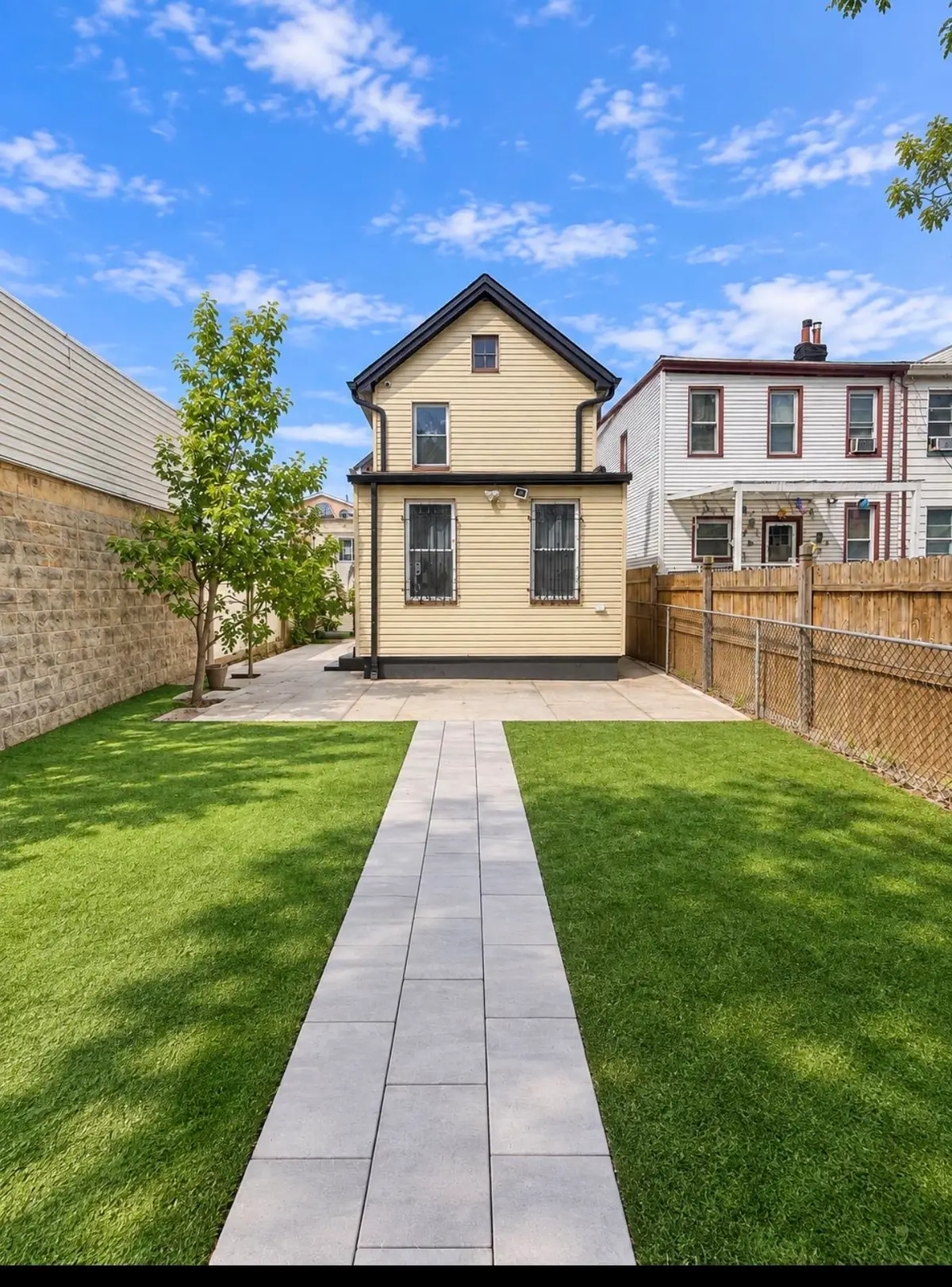 10 LONG ST, Jersey City, NJ 07305-0000 - #1