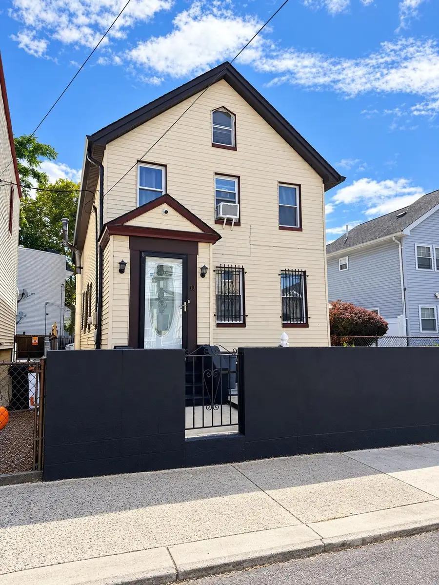 10 LONG ST, Jersey City, NJ 07305-0000 - #2