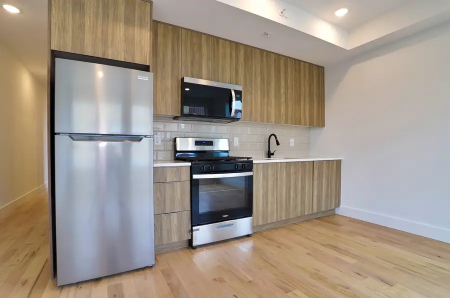 88 BERGEN AVE #3, Jersey City, NJ 07305 - #3