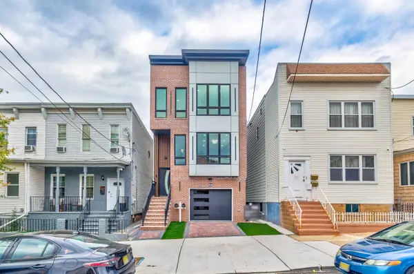 282 DANFORTH AVE, JC, Greenville, NJ 07305
