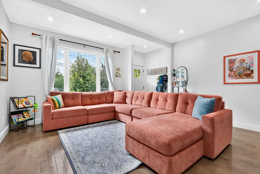 106 ASTOR PL, Jersey City, NJ 07304 - #3