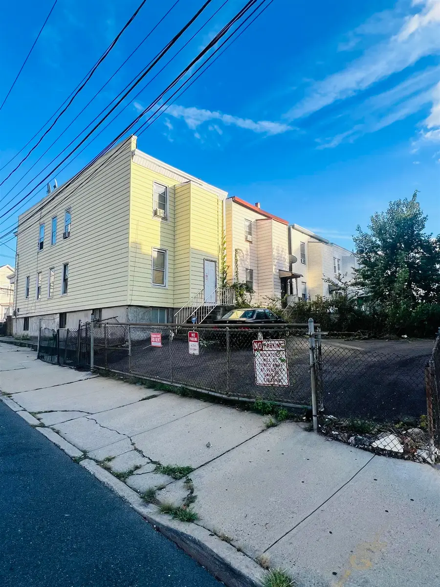 195 TONNELLE AVE, Jersey City, NJ 07306 - #3